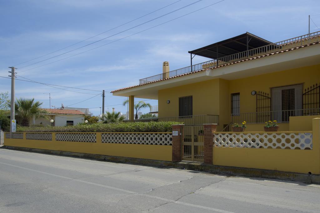 B&B Fiori Gialli Caucana Santa Croce Camerina Exterior photo